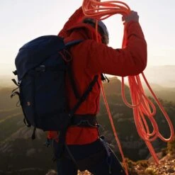 FJÄLLRÄVEN BERGTAGEN 30 Unisex - Tagesrucksack -Freien Camping Geschäft 5637696334 duselsk bergtagen 30 fjaellraeven 24