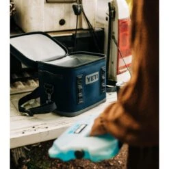 Yeti Coolers HOPPER FLIP 12 SOFT COOLER - Kühltasche 18 Yeti Coolers HOPPER FLIP 12 SOFT COOLER - Kühltasche -Freien Camping Geschäft 5638039364 h hopper flip 12 soft cooler yeti coolers 24